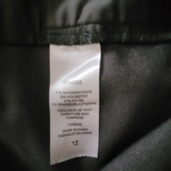 2 pair SC&Co pants - Picture 3 of 5